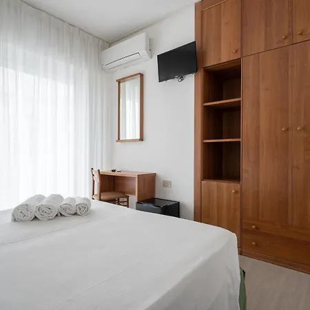Boston 3 Stelle Superior Frontemare Otel 3*
