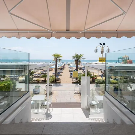 Otel Boston 3 Stelle Superior Frontemare Lido di Jesolo