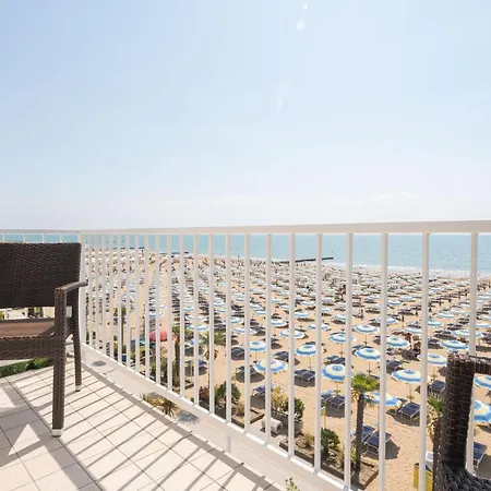 Hotell Boston 3 Stelle Superior Frontemare 3*