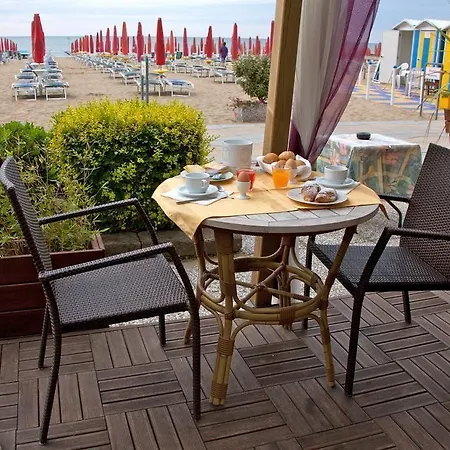 Boston 3 Stelle Superior Frontemare Hotel 3*