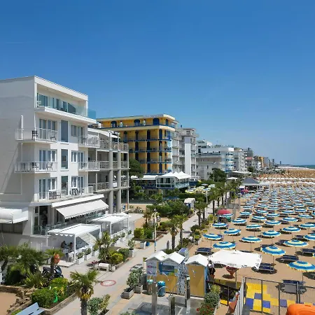 Boston 3 Stelle Superior Frontemare