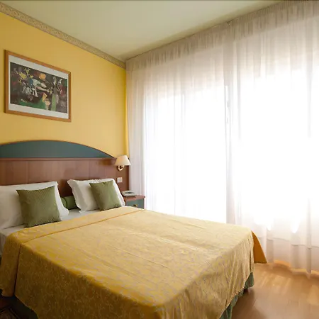 Ξενοδοχείο Boston 3 Stelle Superior Frontemare