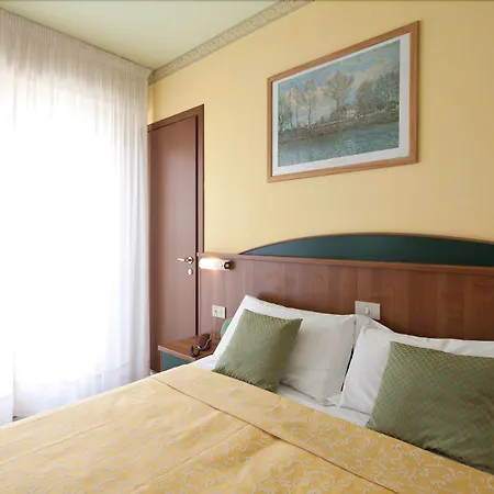 Boston 3 Stelle Superior Frontemare Ξενοδοχείο 3*