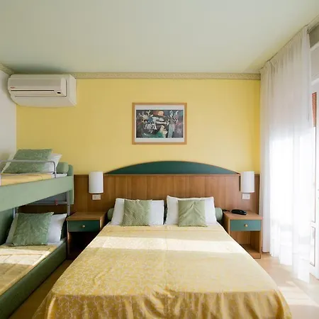 Boston 3 Stelle Superior Frontemare