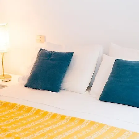 Boston 3 Stelle Superior Frontemare