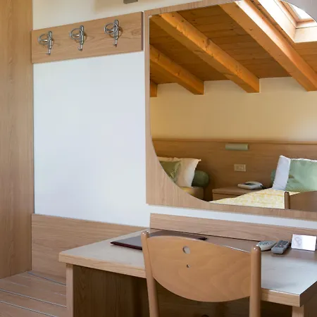 Ξενοδοχείο Boston 3 Stelle Superior Frontemare 3*