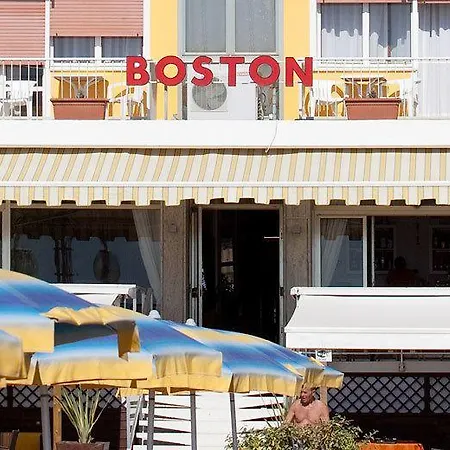 Boston 3 Stelle Superior Frontemare