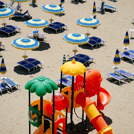 Boston 3 Stelle Superior Frontemare