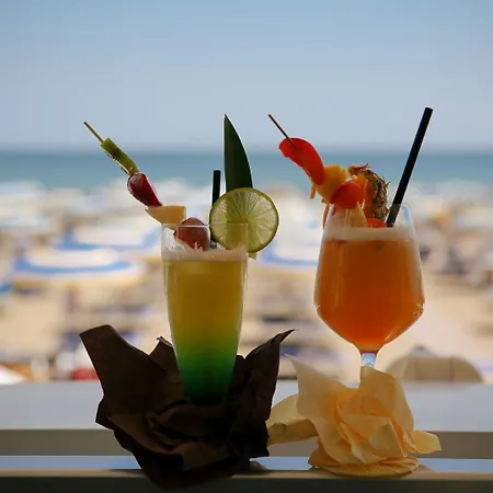 Boston 3 Stelle Superior Frontemare