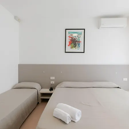 Boston 3 Stelle Superior Frontemare Τζεσόλο Λίντο